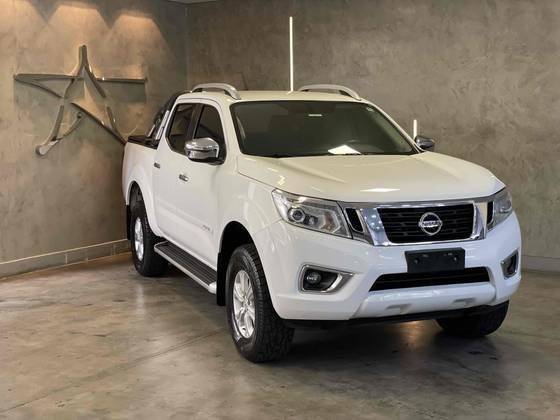 NISSAN FRONTIER 2017