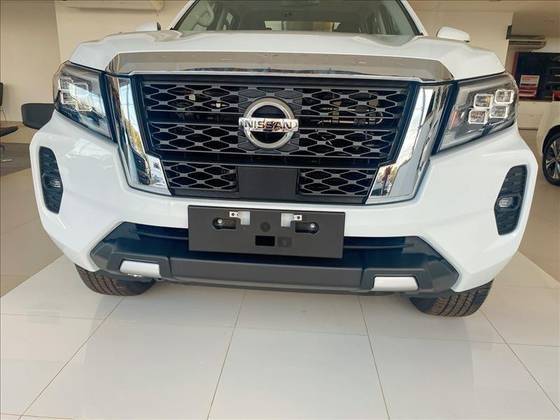 NISSAN FRONTIER 2025