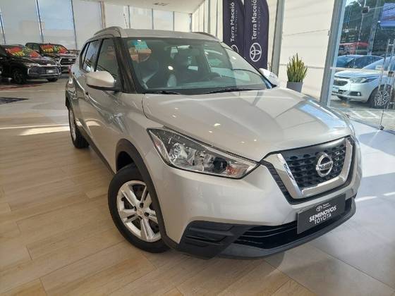 NISSAN KICKS 2018