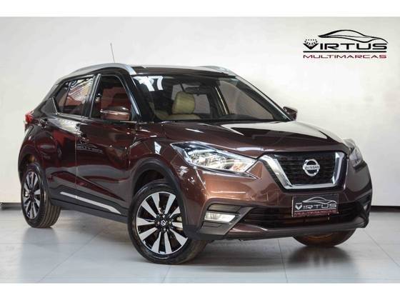 NISSAN KICKS 2017