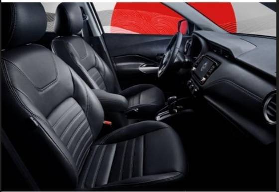 NISSAN KICKS PLAY 2025