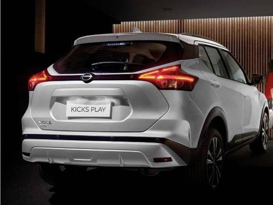 NISSAN KICKS PLAY 2025