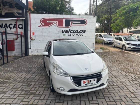PEUGEOT 208 2014