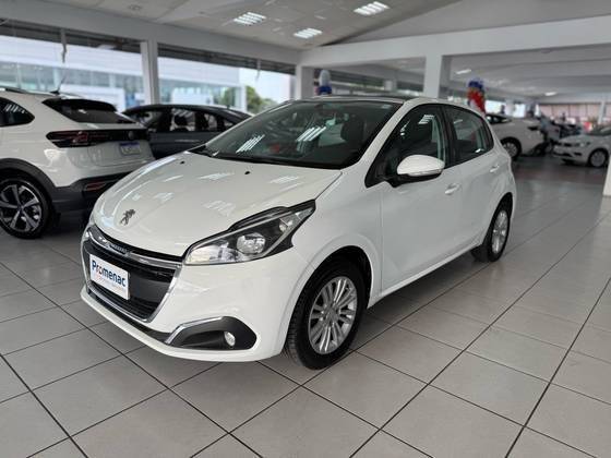 PEUGEOT 208 2017