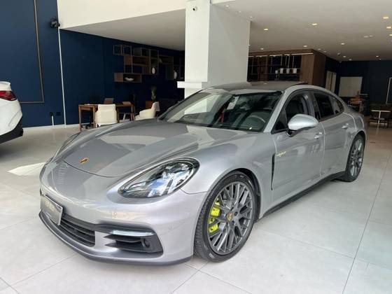 PORSCHE PANAMERA 2018