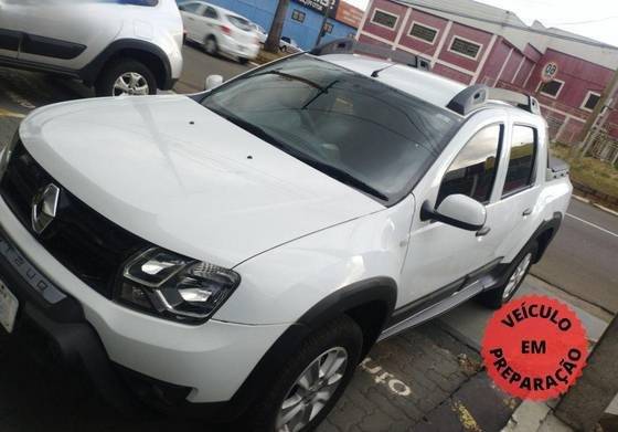 RENAULT DUSTER OROCH 2017