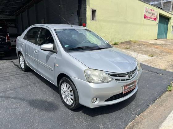 TOYOTA ETIOS 2014