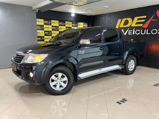 TOYOTA HILUX 2012