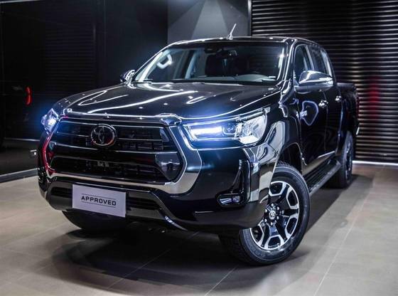TOYOTA HILUX 2023