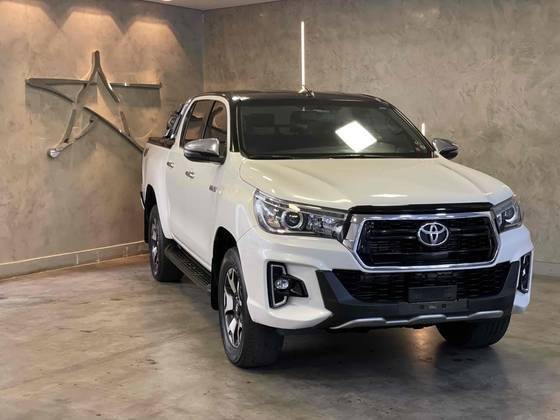 TOYOTA HILUX 2020