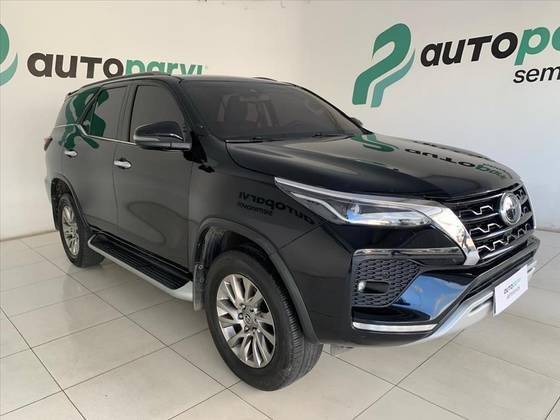 TOYOTA HILUX SW4 2021