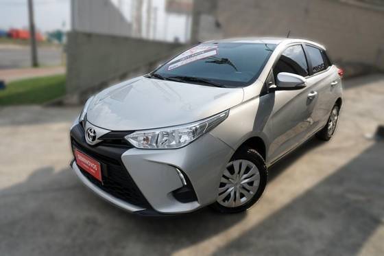 TOYOTA YARIS 2024