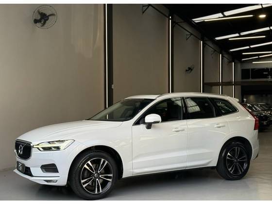 VOLVO XC60 2020