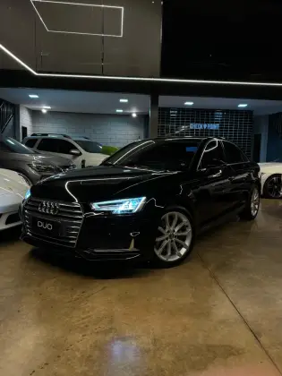 AUDI A4 2019