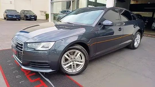 AUDI A4 2019