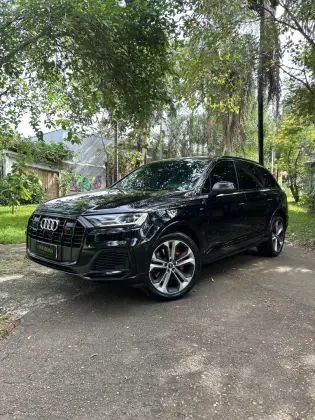 AUDI Q7 2022