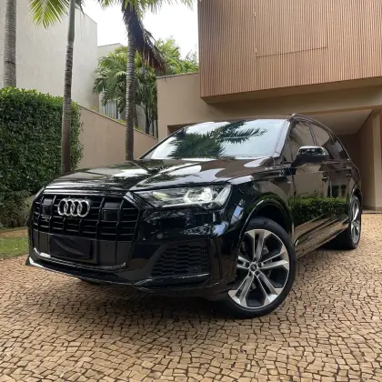 AUDI Q7 2022