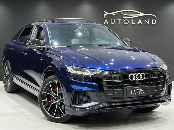 AUDI Q8 2023
