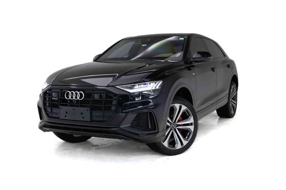 AUDI Q8 2022