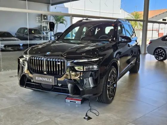 BMW X7 2025