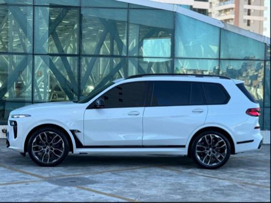 BMW X7 2024