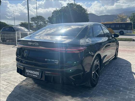 BYD SEAL 2025