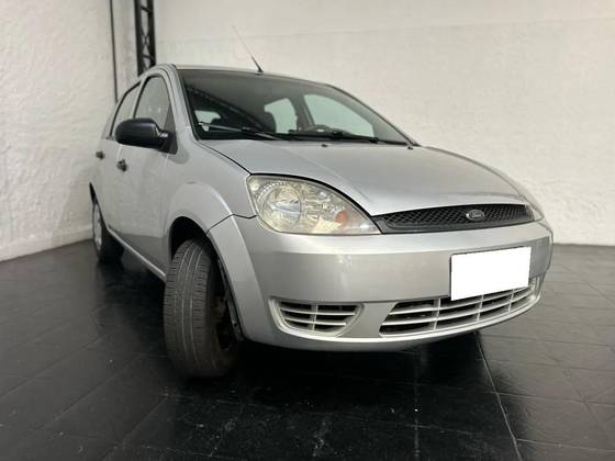 FORD FIESTA 2004