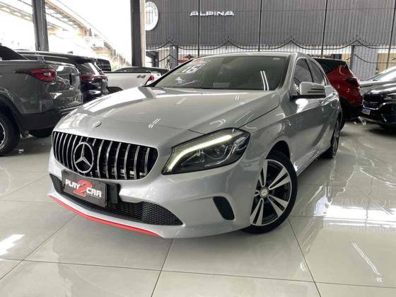 MERCEDES-BENZ A 200 2016