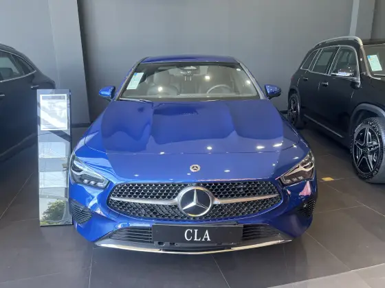 MERCEDES-BENZ CLA 200 2025