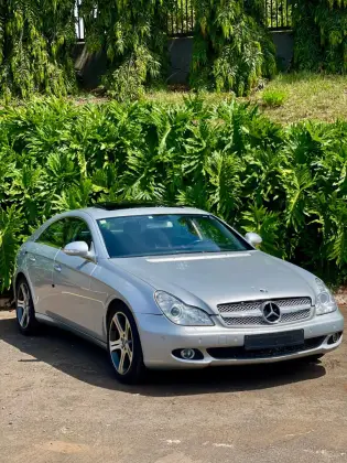 MERCEDES-BENZ CLS 500 2005