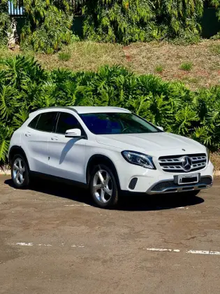 MERCEDES-BENZ GLA 200 2018