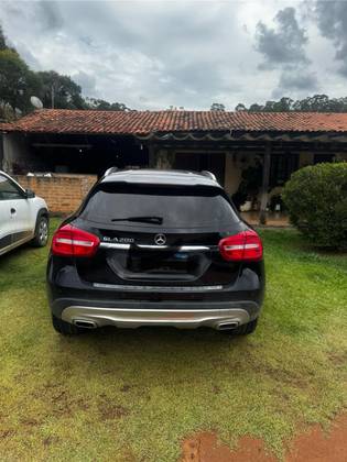 MERCEDES-BENZ GLA 200 2017