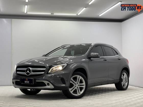 MERCEDES-BENZ GLA 200 2017
