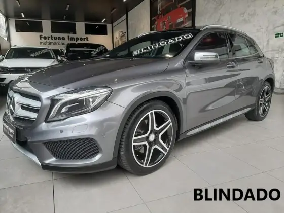 MERCEDES-BENZ GLA 250 2015
