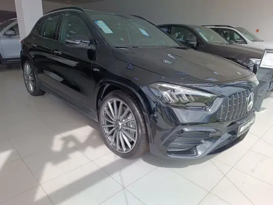 MERCEDES-BENZ GLA 35 AMG 2025