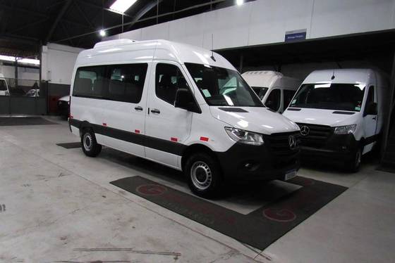 MERCEDES-BENZ SPRINTER 2025