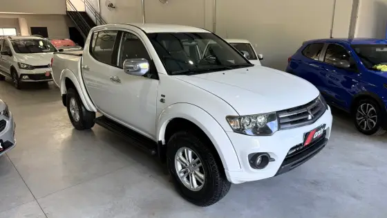 MITSUBISHI L200 TRITON 2015