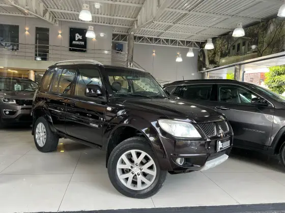 MITSUBISHI PAJERO 2010