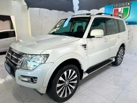 MITSUBISHI PAJERO FULL 2019