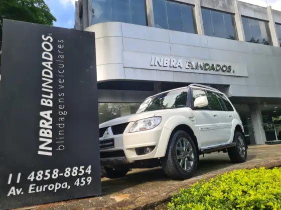 MITSUBISHI PAJERO TR4 2014