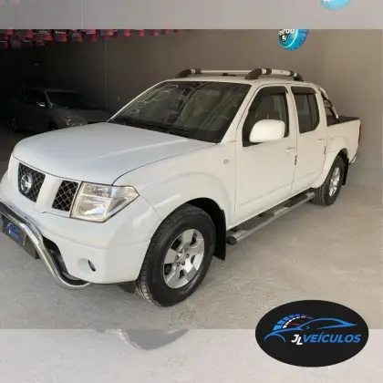 NISSAN FRONTIER 2013