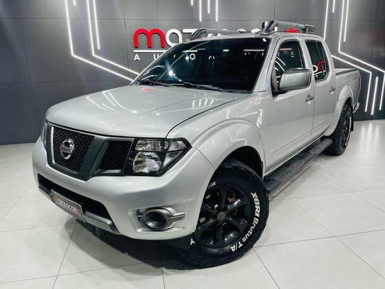NISSAN FRONTIER 2015