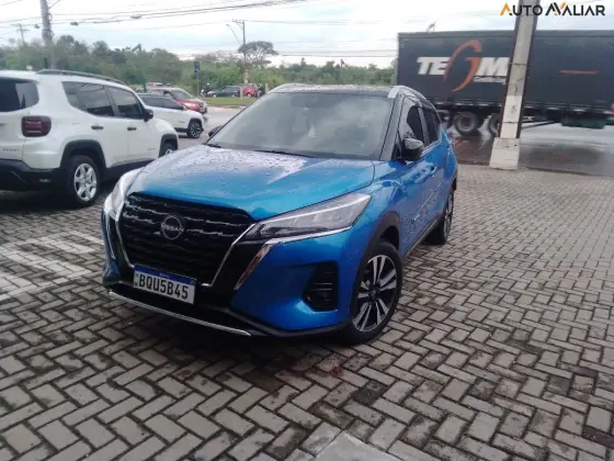 NISSAN KICKS 2023