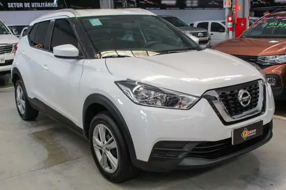 NISSAN KICKS 2018