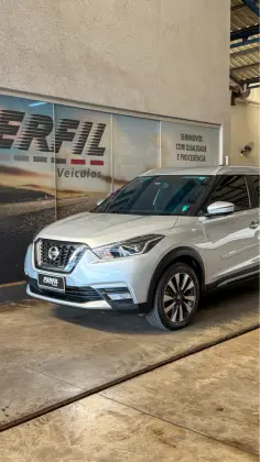 NISSAN KICKS 2020