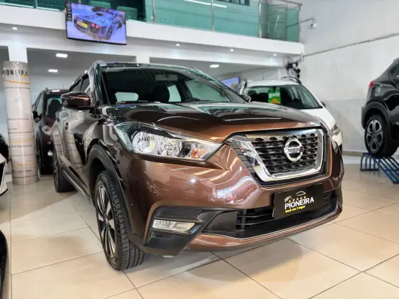 NISSAN KICKS 2018