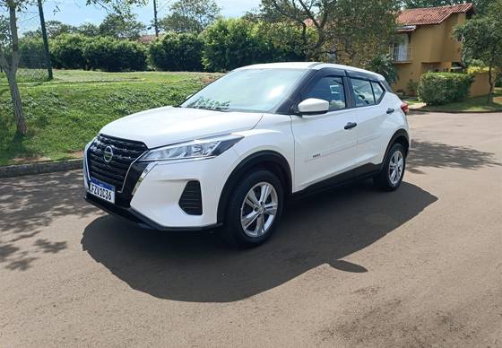 NISSAN KICKS 2022