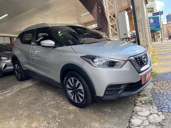 NISSAN KICKS 2018