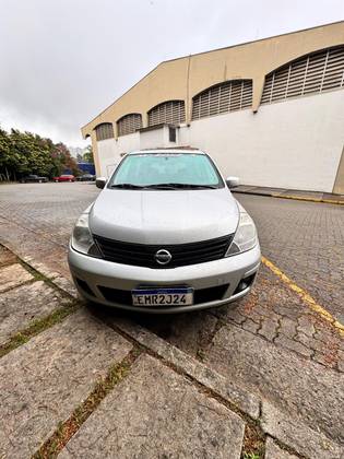 NISSAN TIIDA 2010