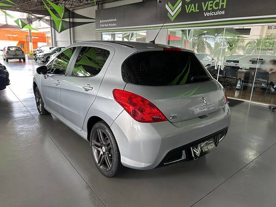 PEUGEOT 308 2013
